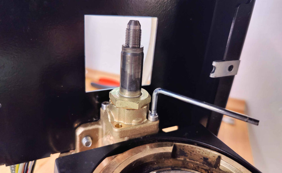 Allen key stuck in the should screw of the solenoid valve